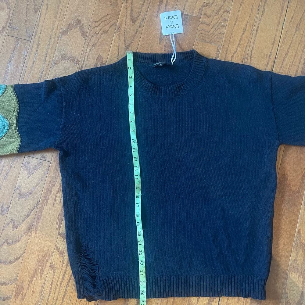 NWT Davi & Dani Navy Printed Sleeve Sweater Size 1X - Picture 9 of 9